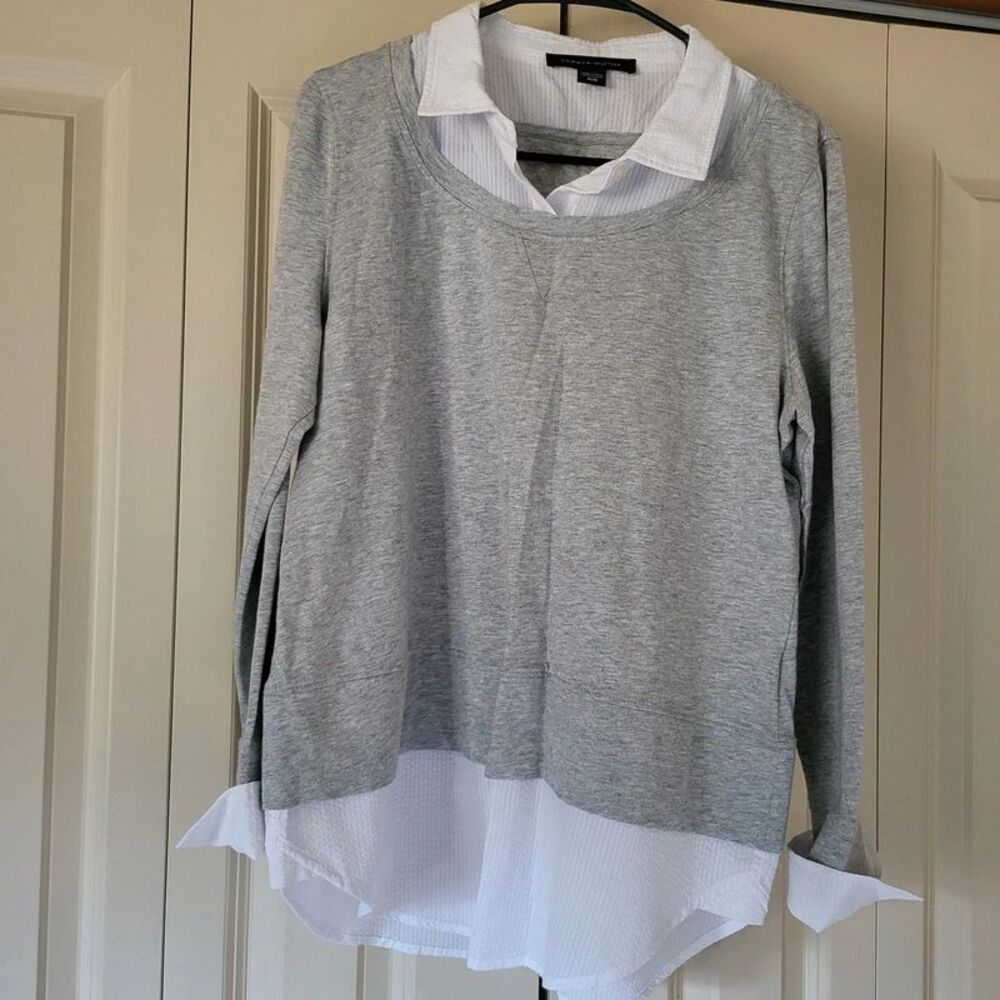 Tommy Hilfiger Womens M Gray White Sweater Faux Button Down Shirt 2-Fer Blouse